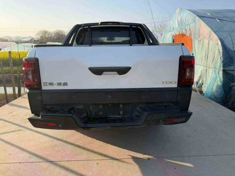 吉安18年江铃域虎9