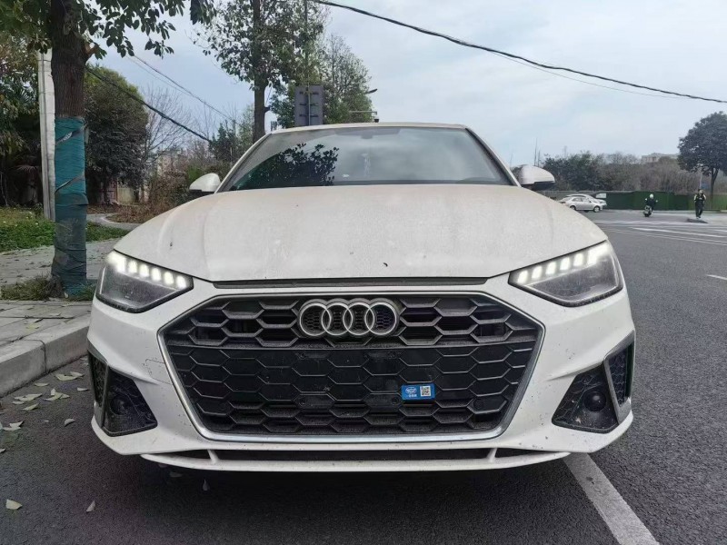 成都24年奥迪A4L1