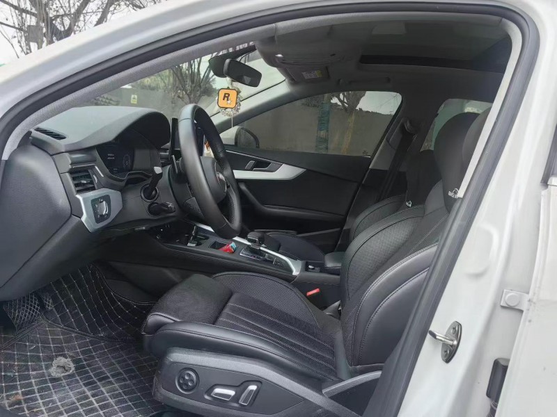 成都24年奥迪A4L6