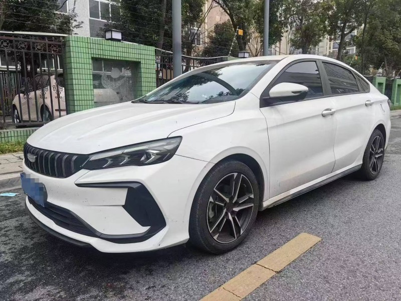 成都24年吉利缤瑞2