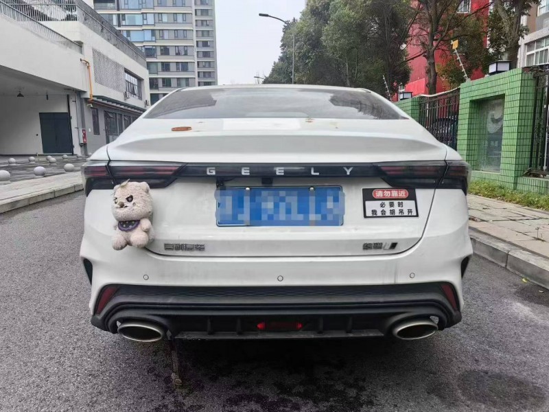 成都24年吉利缤瑞9