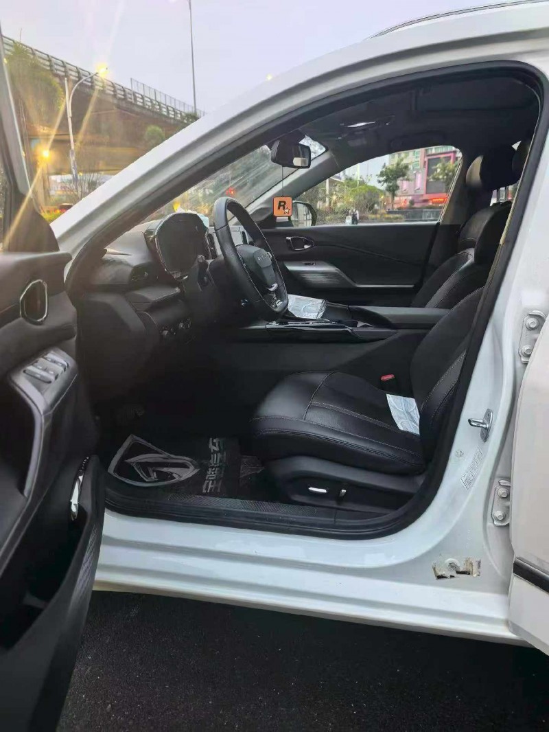 漳州22年宝骏Valli4
