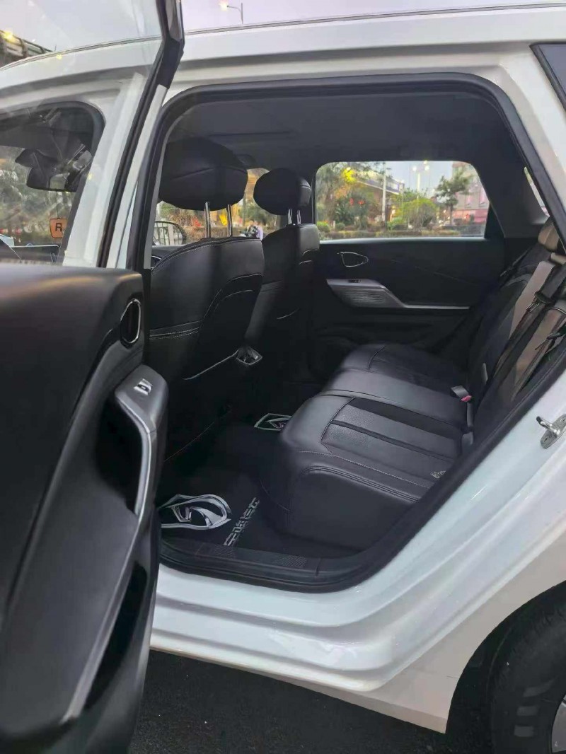 漳州22年宝骏Valli6