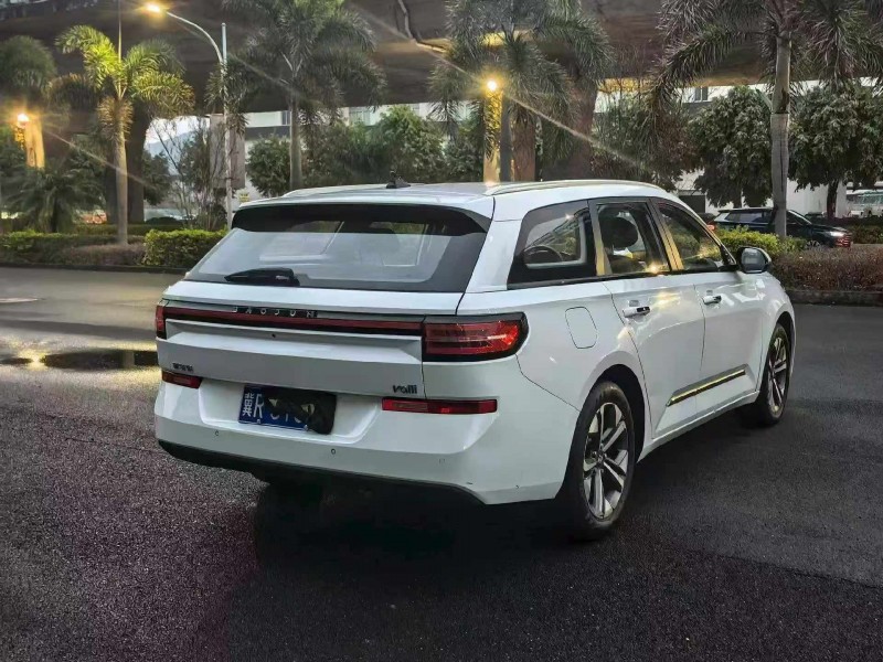 漳州22年宝骏Valli7