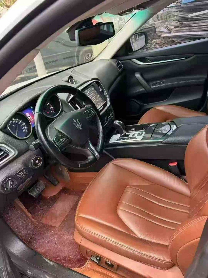 毕节16年玛莎拉蒂Ghibli4