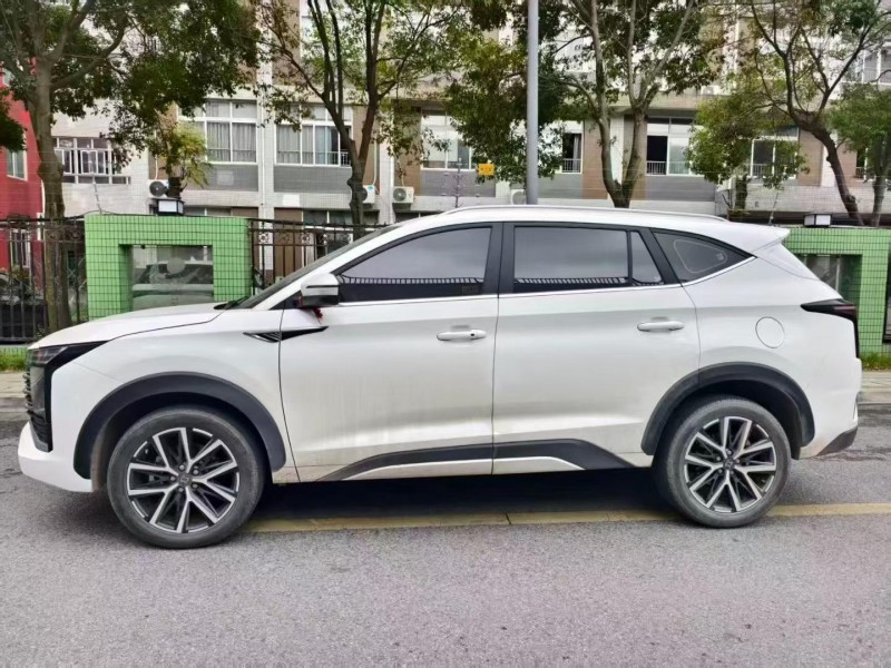 成都24年江淮思皓7