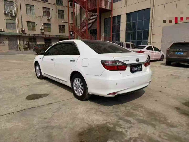湘潭17年丰田凯美瑞4