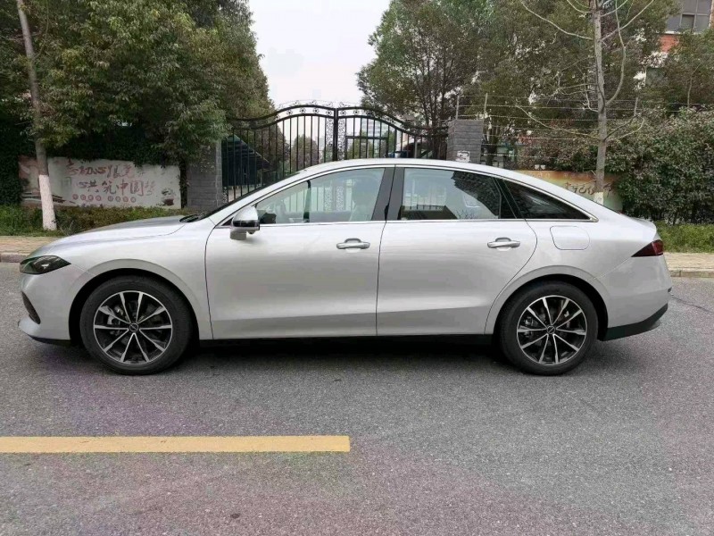 阜陽26年榮威D76