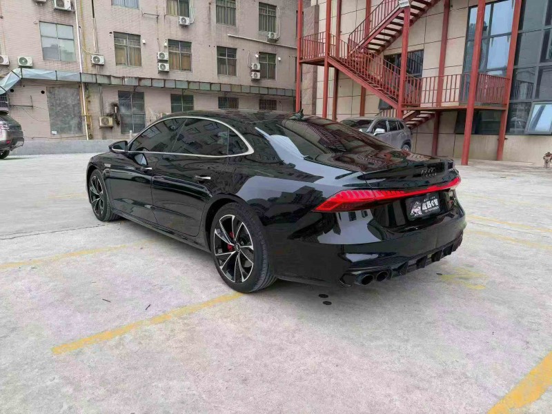 張家界24年奧迪A7L8