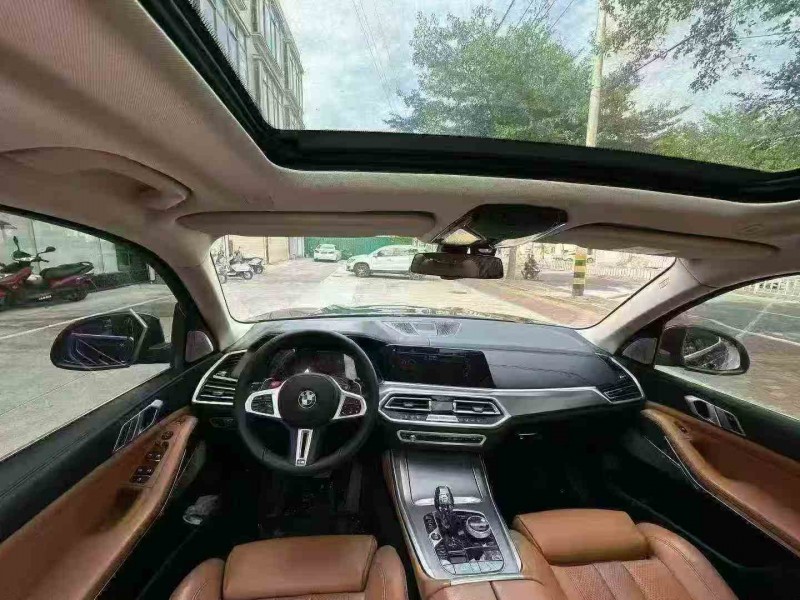 龍巖20年寶馬X55