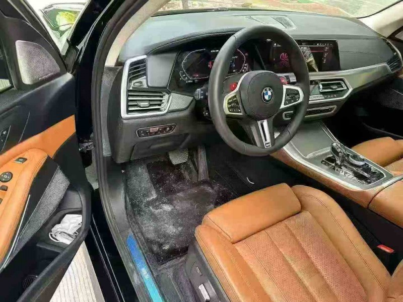 龍巖20年寶馬X56