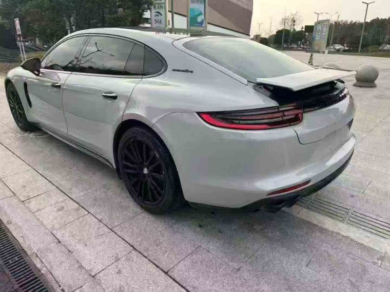 紹興19年保時捷帕拉梅拉7