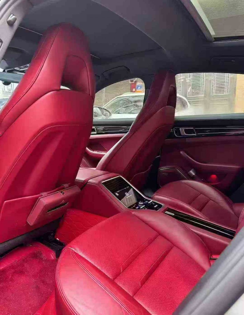 張家界20年保時捷帕拉梅拉6