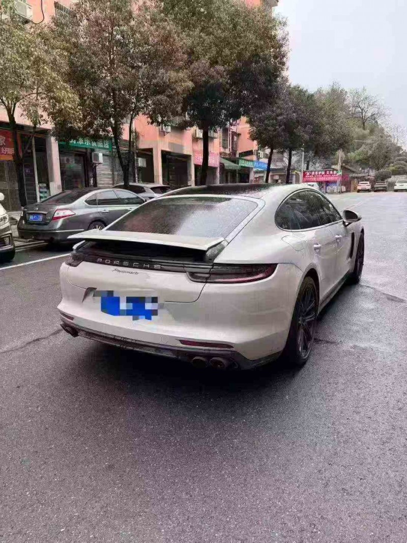 張家界20年保時捷帕拉梅拉7