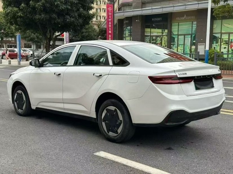 东莞24年吉利几何7