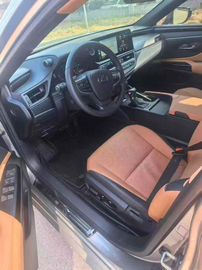 承德24年雷克薩斯ES4