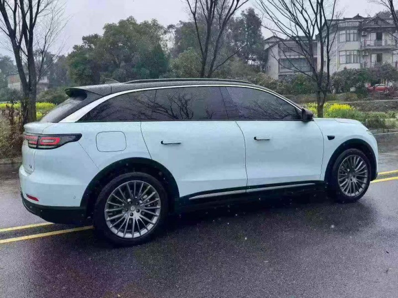 南昌25年零跑汽车C108