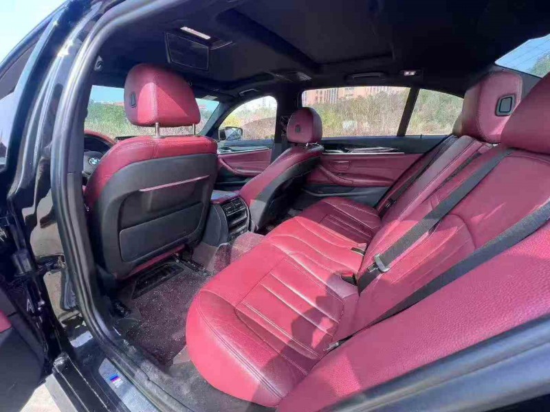 张家界19年宝马5系6