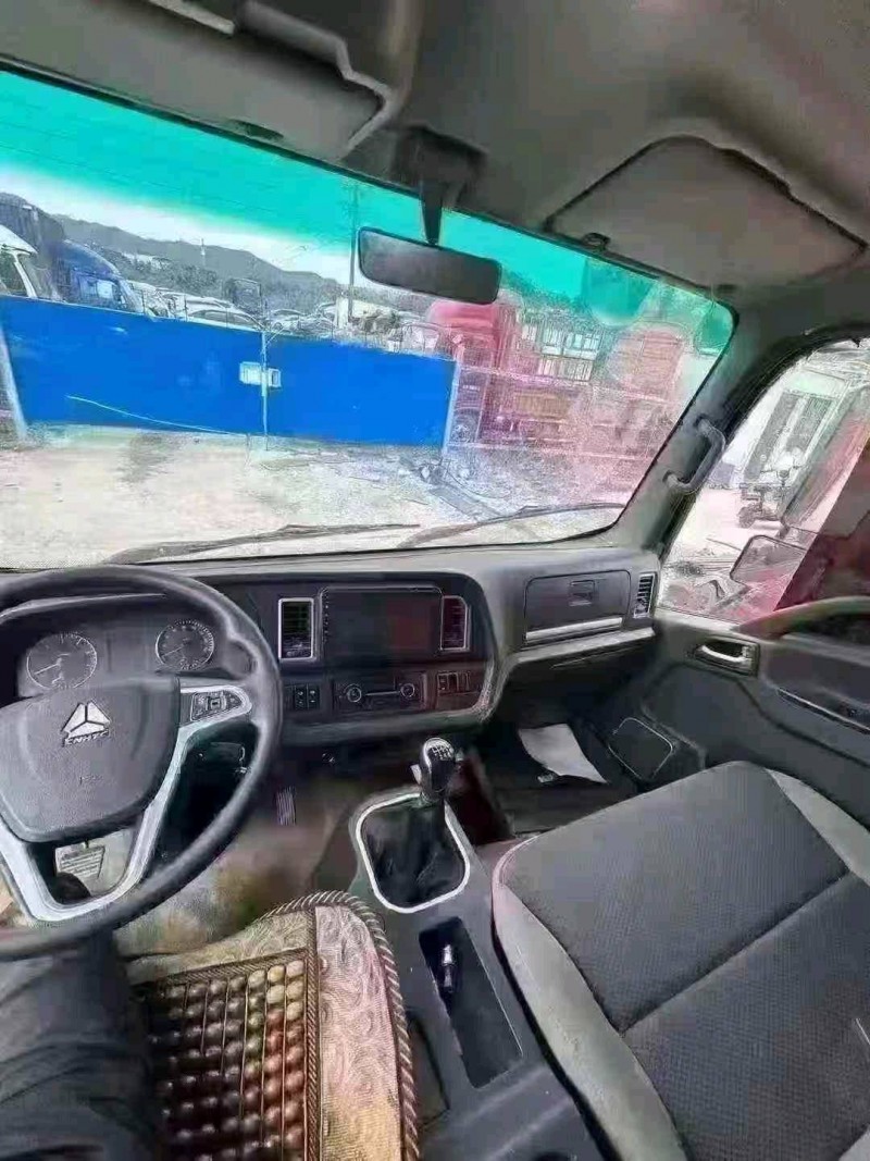 廣州23年卡車系列重汽豪沃7