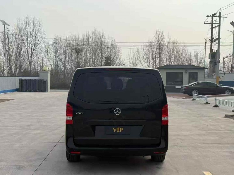 棗莊18年奔馳威霆8