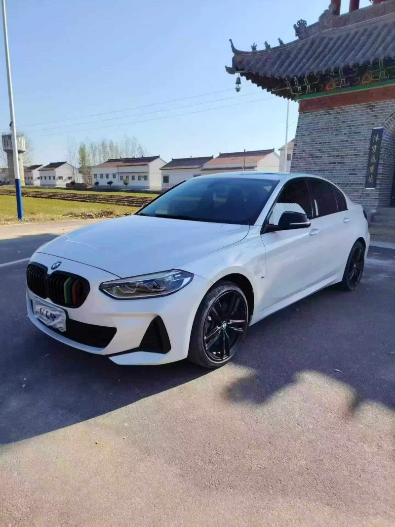 太原21年寶馬1系3