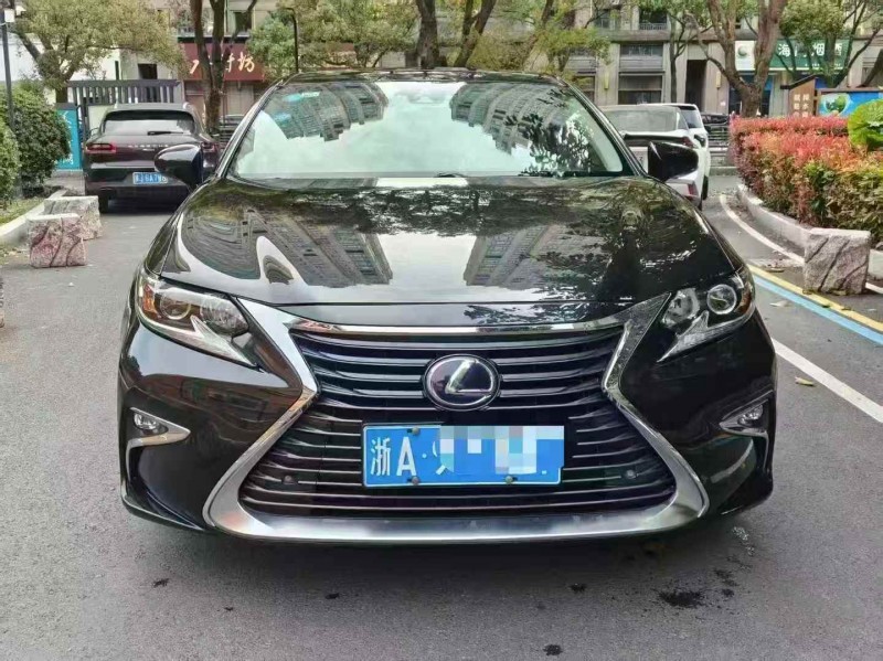 金华17年雷克萨斯ES1