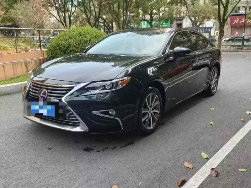 金华17年雷克萨斯ES2