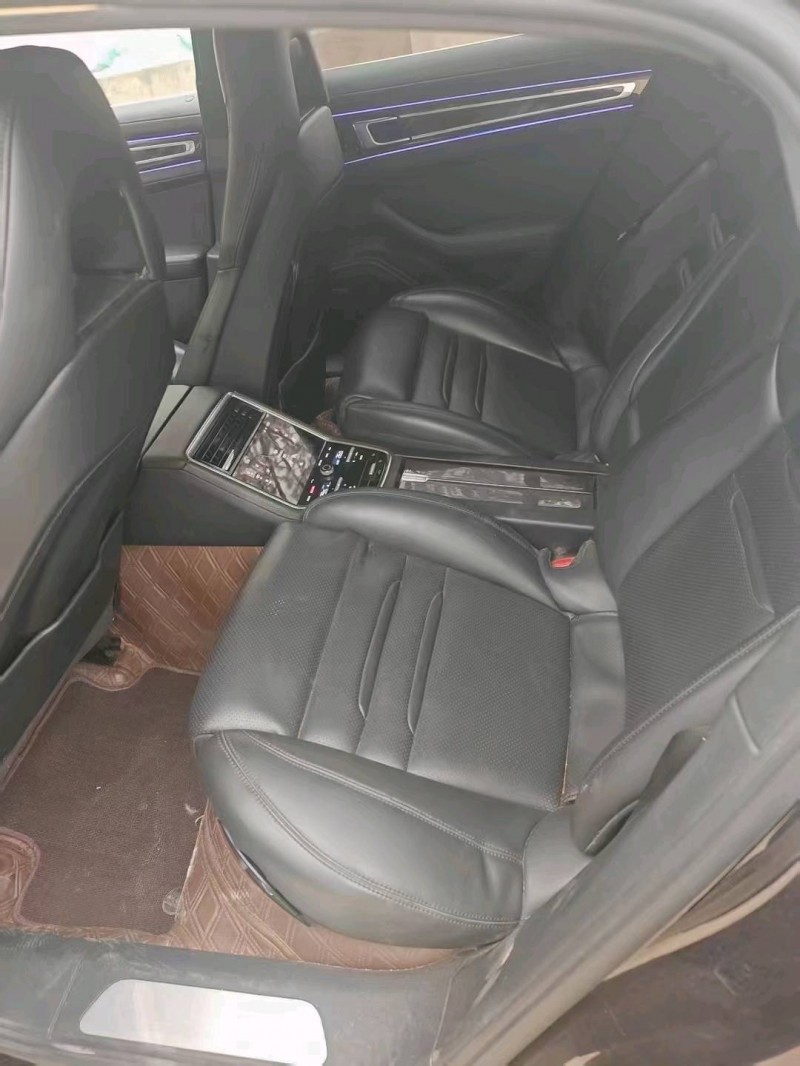 德州17年保时捷帕拉梅拉2