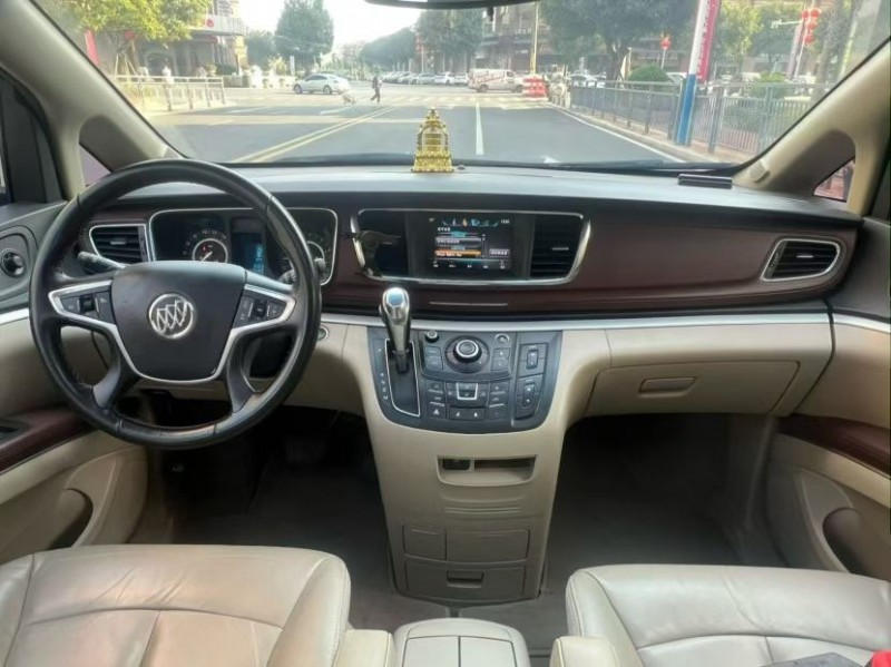 東莞18年別克GL83