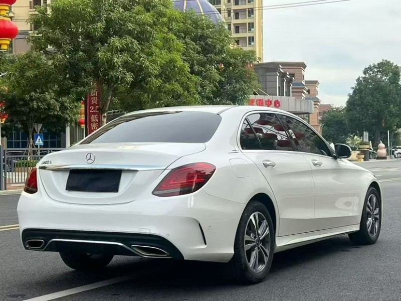 東莞19年奔馳C8