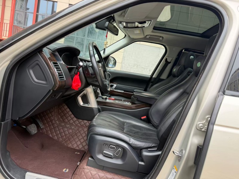 長沙14年路虎攬勝行政3