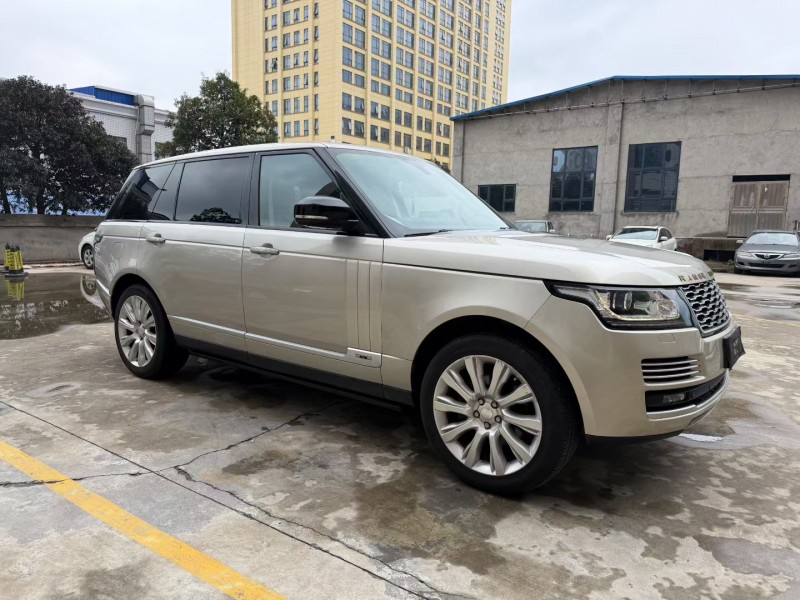 長沙14年路虎攬勝行政5