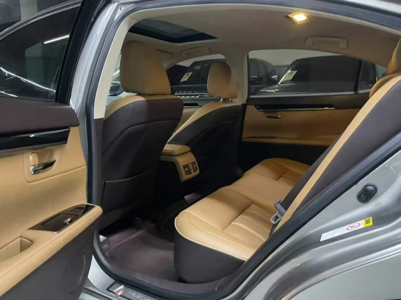 深圳18年雷克薩斯ES5