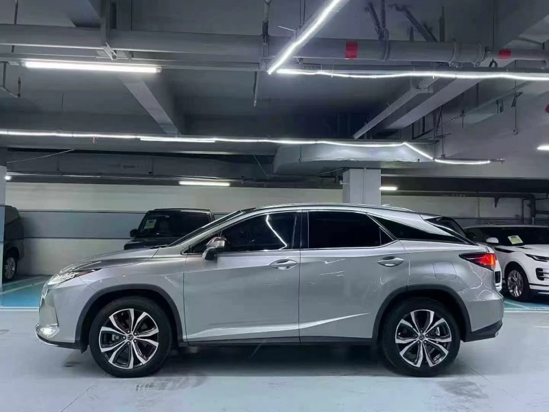 深圳21年雷克薩斯RX8