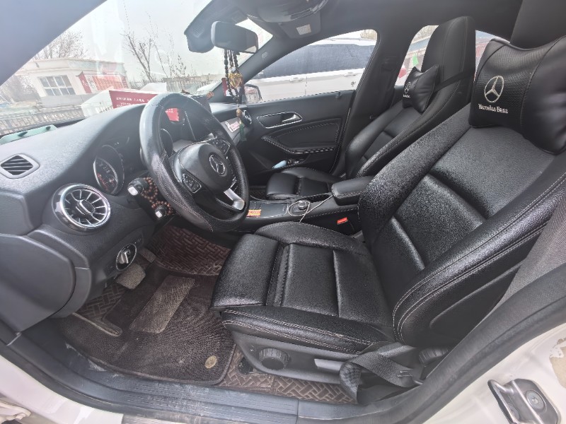 阿克蘇18年奔馳CLA5