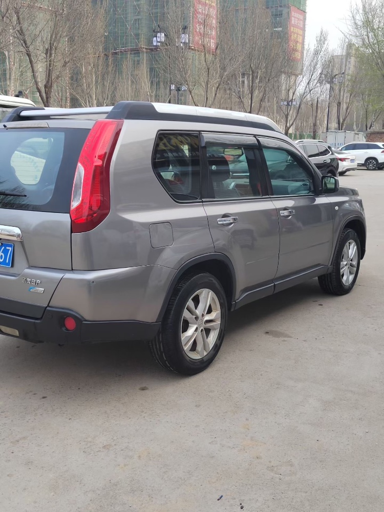 菏澤12年日產奇駿7