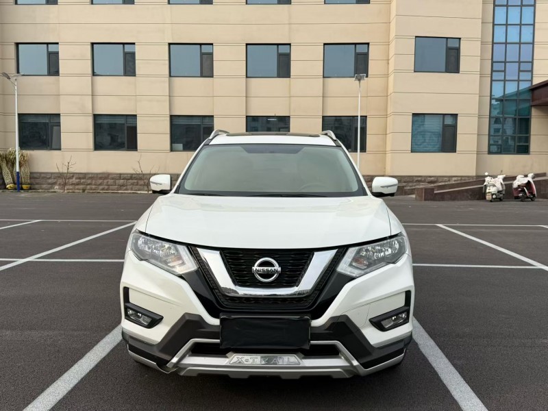 聊城18年日產奇駿1