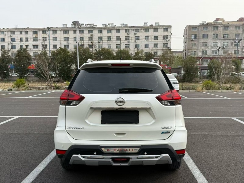 聊城18年日產奇駿3