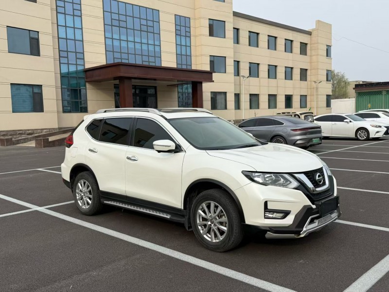 聊城18年日產奇駿5