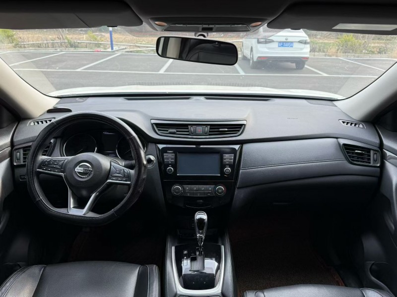 聊城18年日產奇駿6