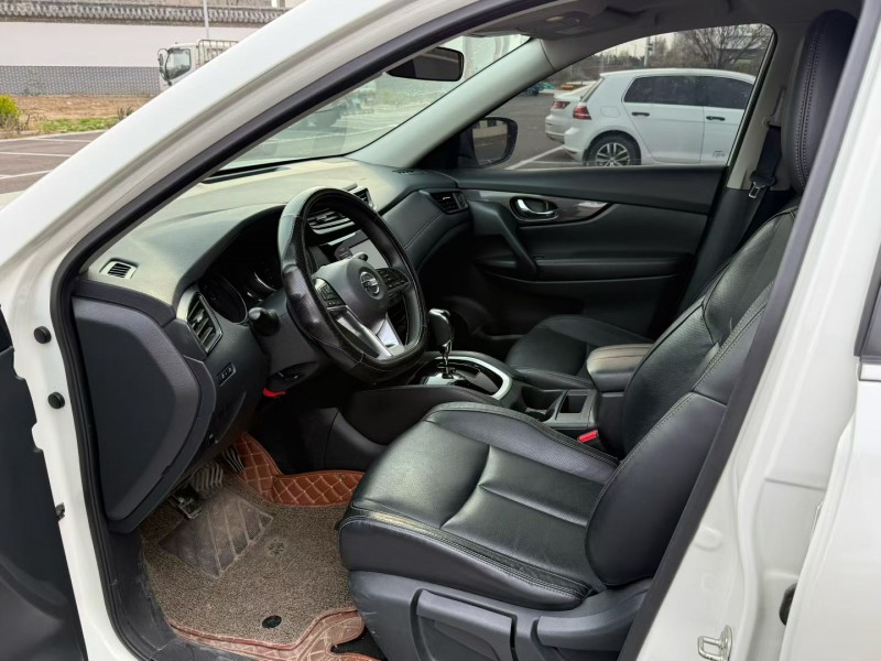 聊城18年日產奇駿9