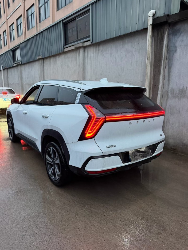 绍兴25年吉利博越7