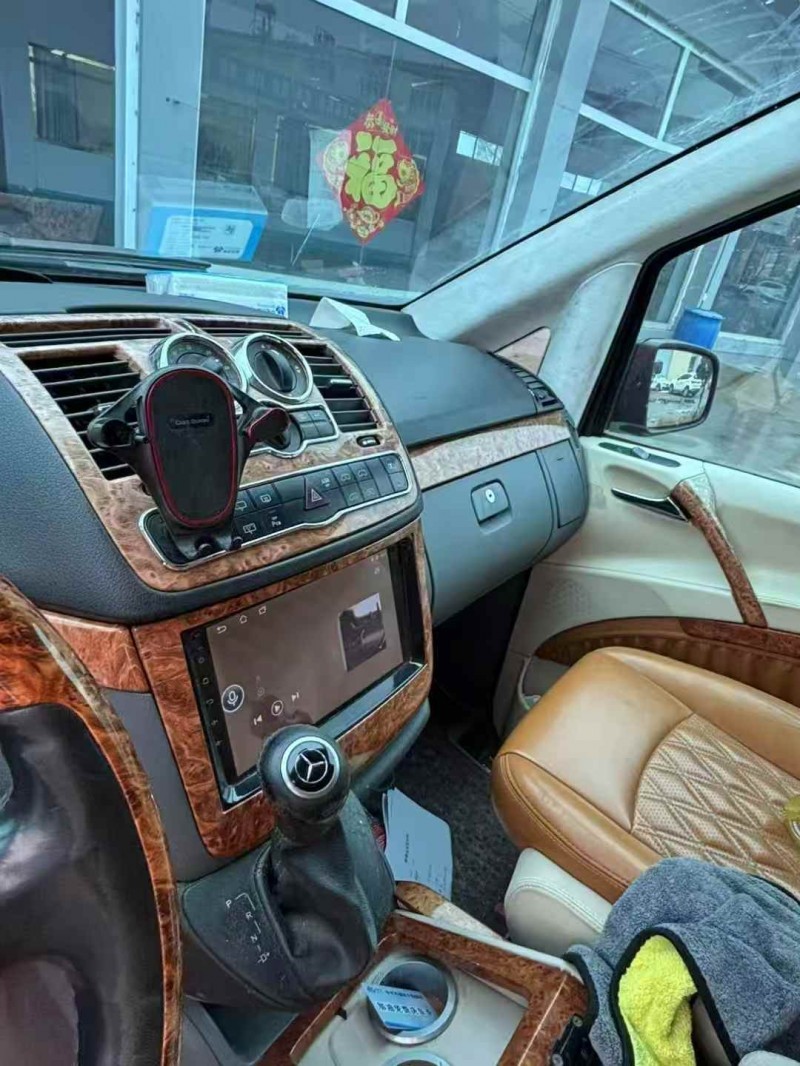 淄博15年奔驰威霆8