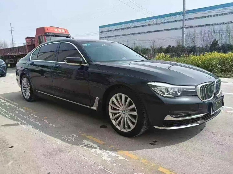 菏澤19年寶馬7系3