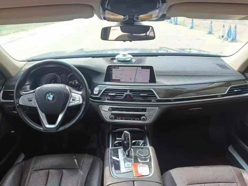 菏澤19年寶馬7系4