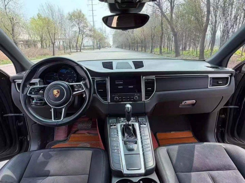 东营18年保时捷Macan4