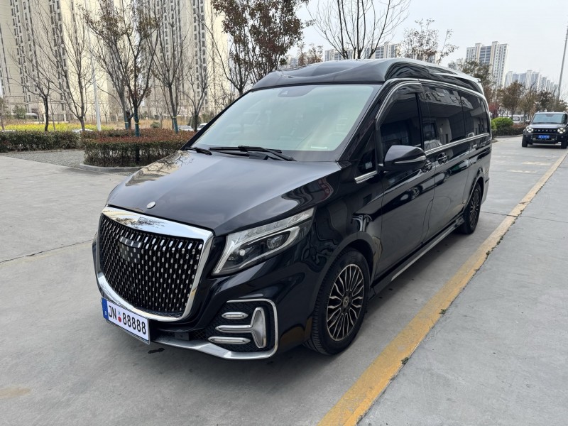 淄博22年奔馳威霆2