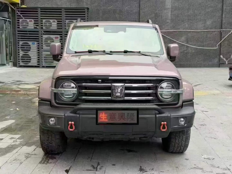 重庆23年长城汽车坦克1