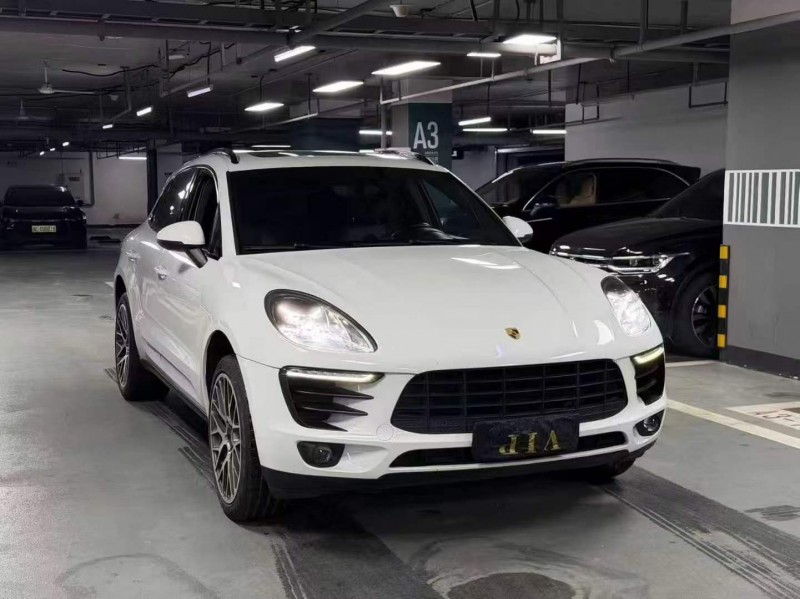 荊州15年保時捷Macan2