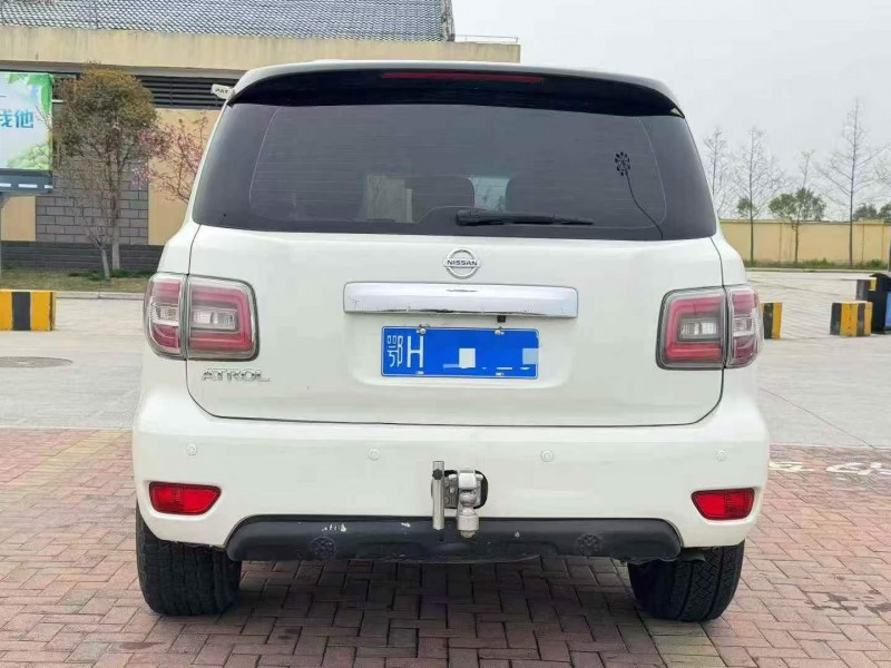 邵阳19年日产途乐7